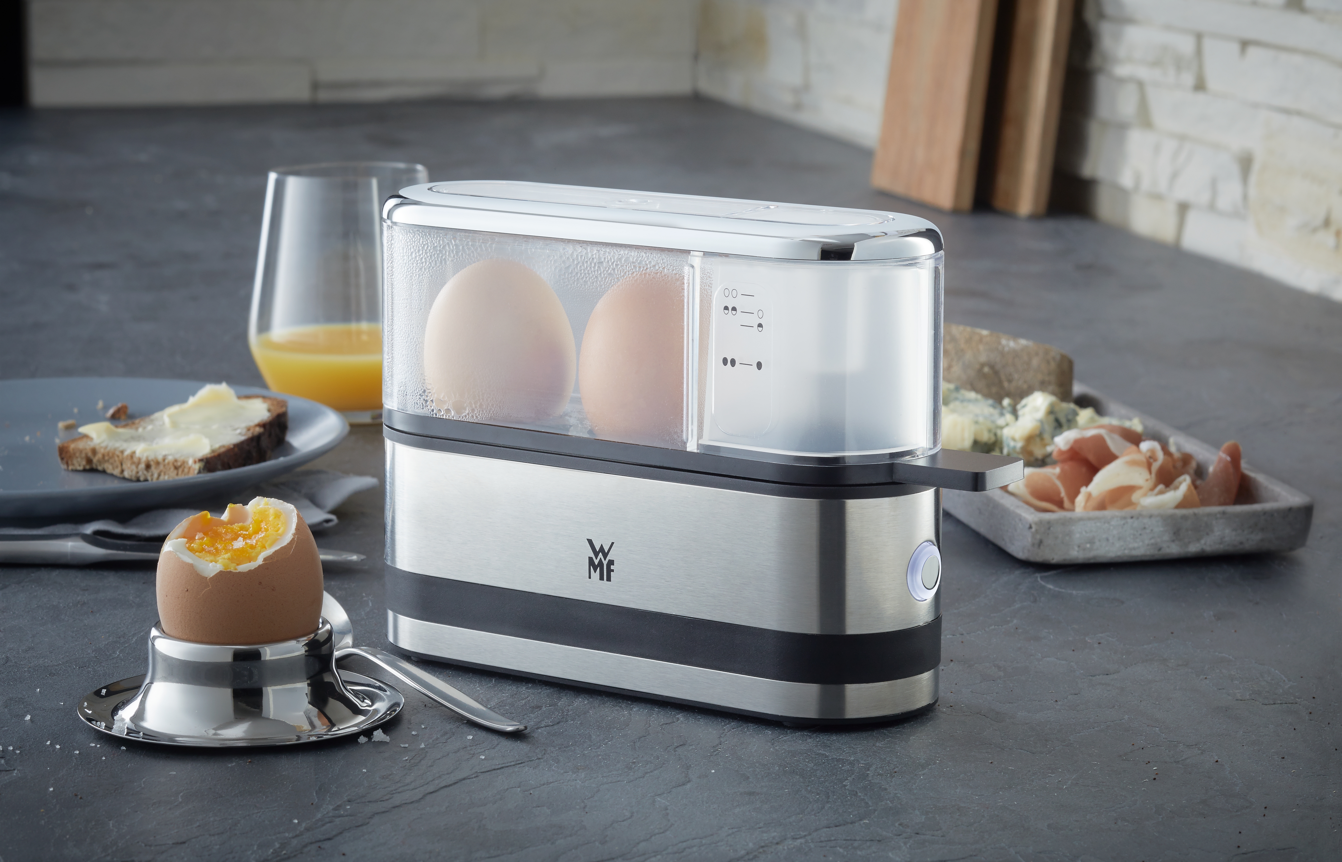 Mini yumurta pişirme makinesi mutfağınızda yer kazandırır.